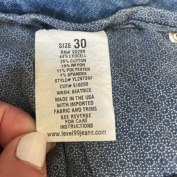 Anthro Level 99 Womens Lily Crop Skinny Straight Leg Mid Rise Med Wash Jeans 30 - Picture 9 of 11